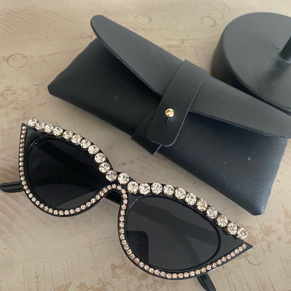 Black Cat-Eye Sunglasses w/Embellished Rhinestone Trim| 4 Breakfast @ Tiffany’s